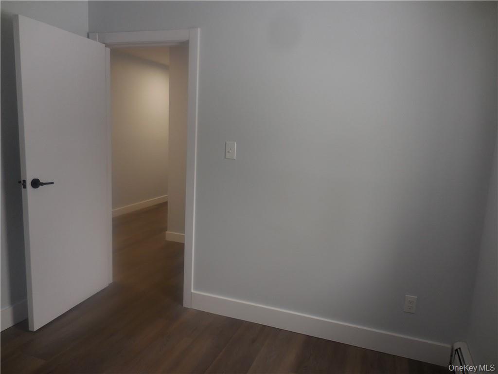 456 Gidney Avenue Back Unit Property Photo 23