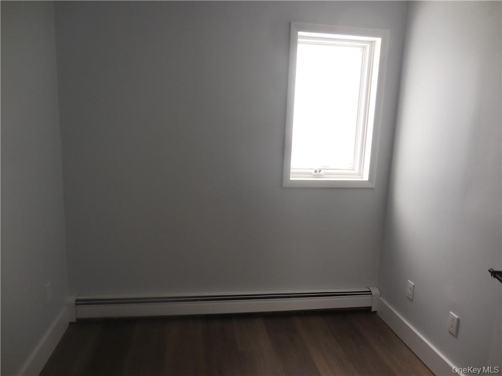 456 Gidney Avenue Back Unit Property Photo 24
