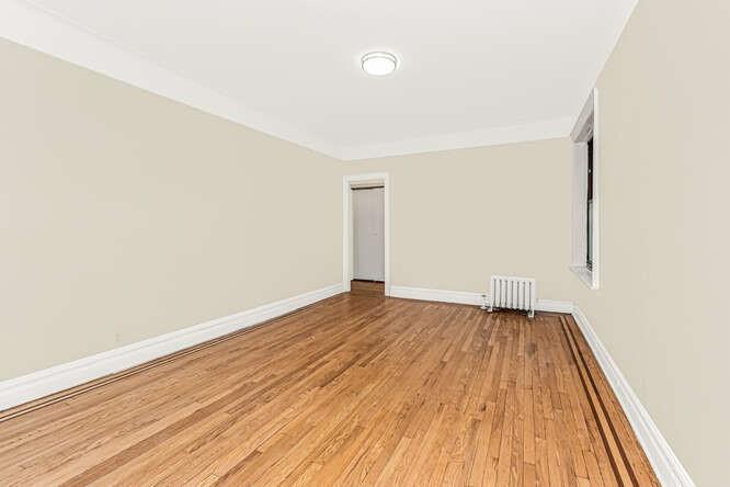 724 E 216th Street 5c Property Photo 5