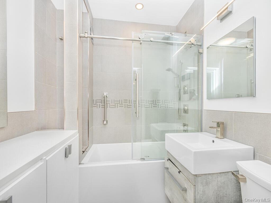 2465 Palisade Avenue 1a Property Photo 3