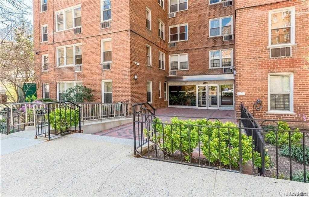 2465 Palisade Avenue 1a Property Photo 14