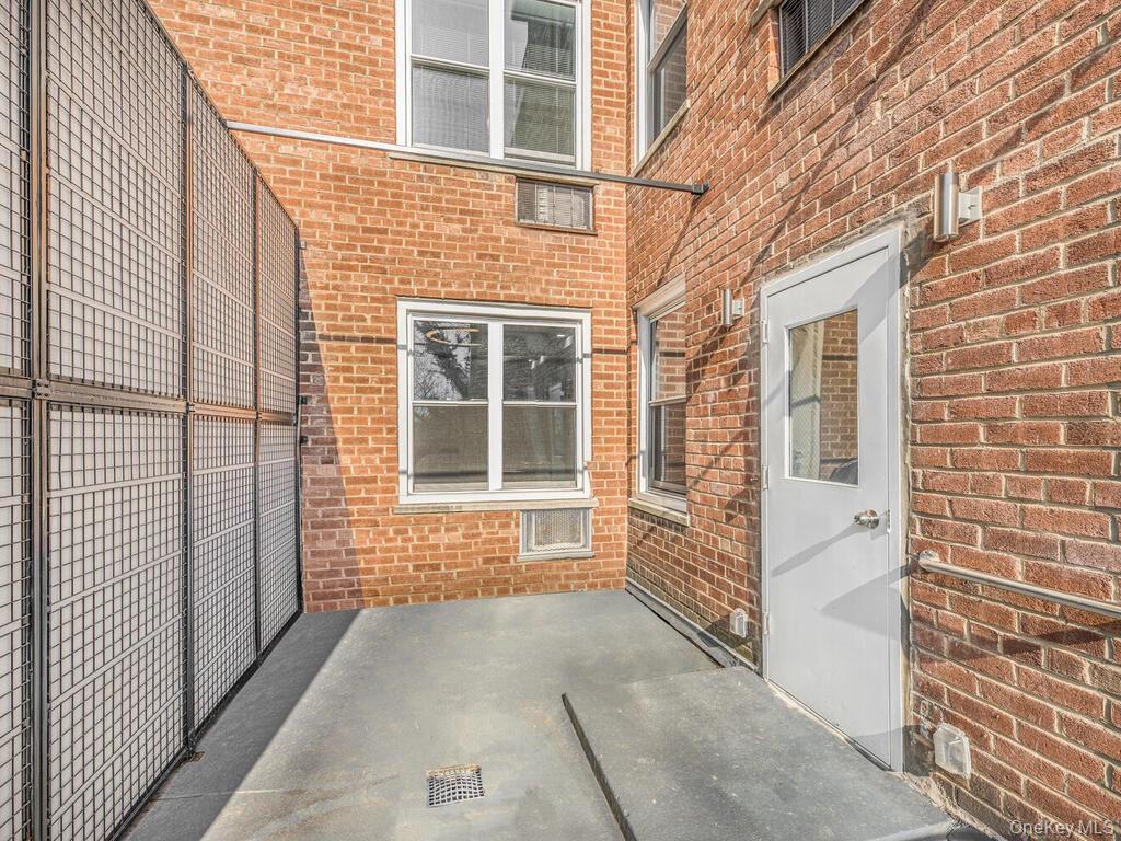 2465 Palisade Avenue 1a Property Photo 16