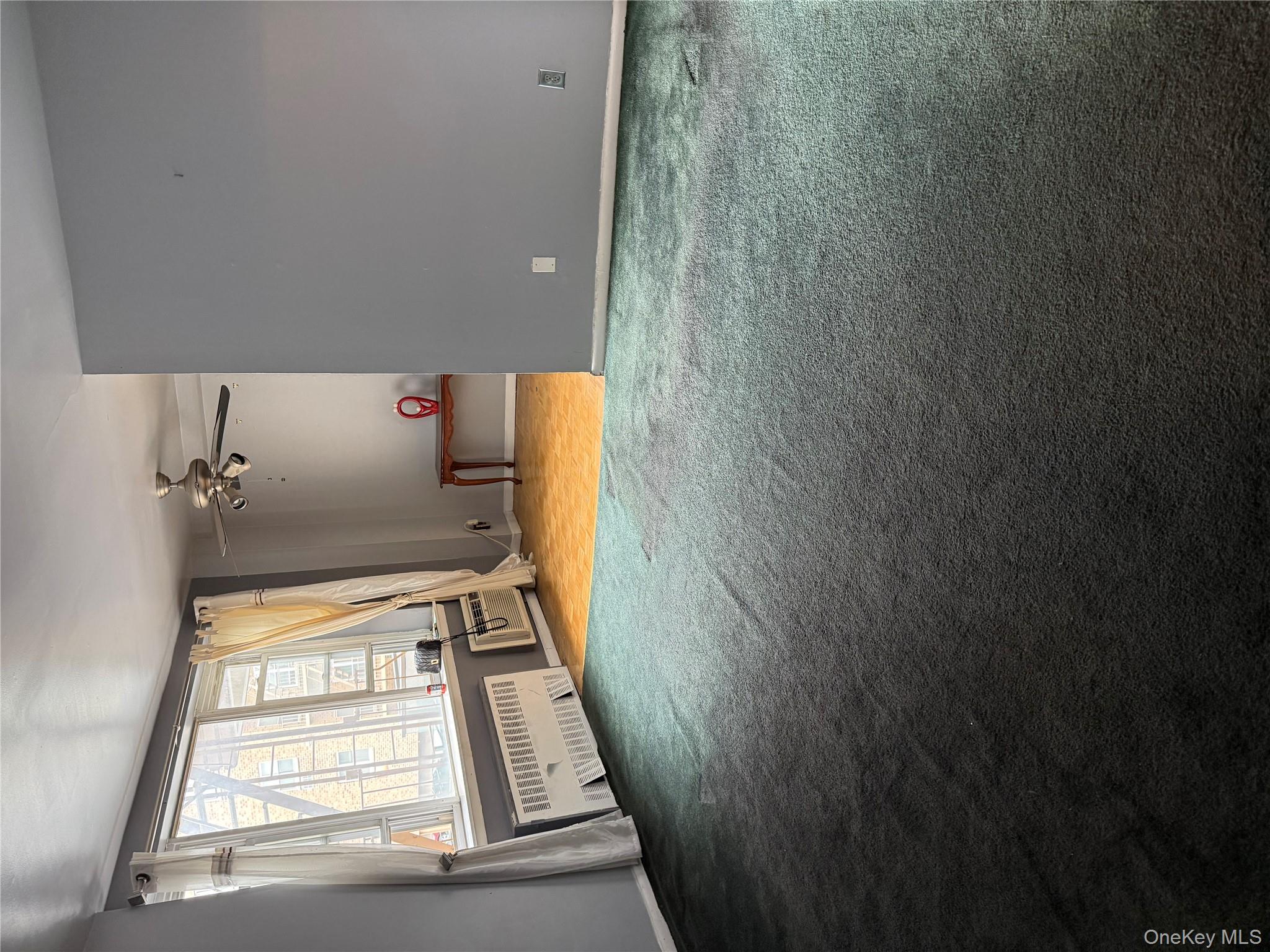 377 N Broadway 201 Property Photo 6