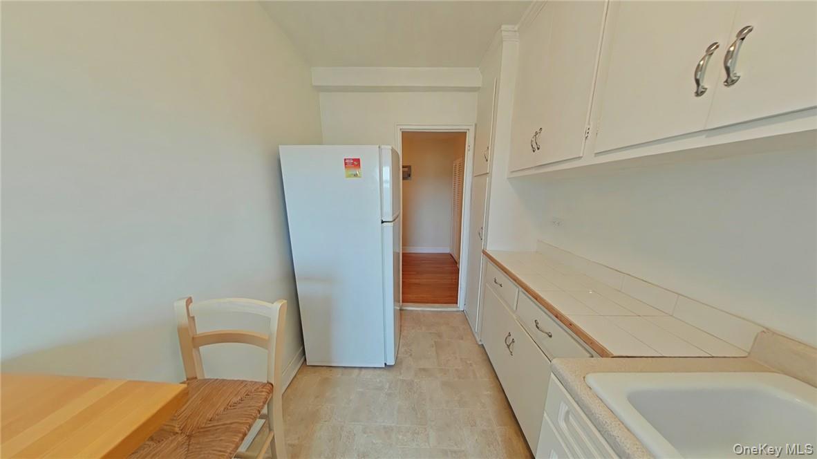 5645 Netherland Avenue 6d Property Photo 6