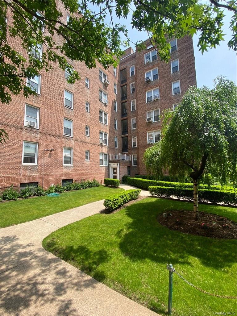 5645 Netherland Avenue 6d Property Photo 11