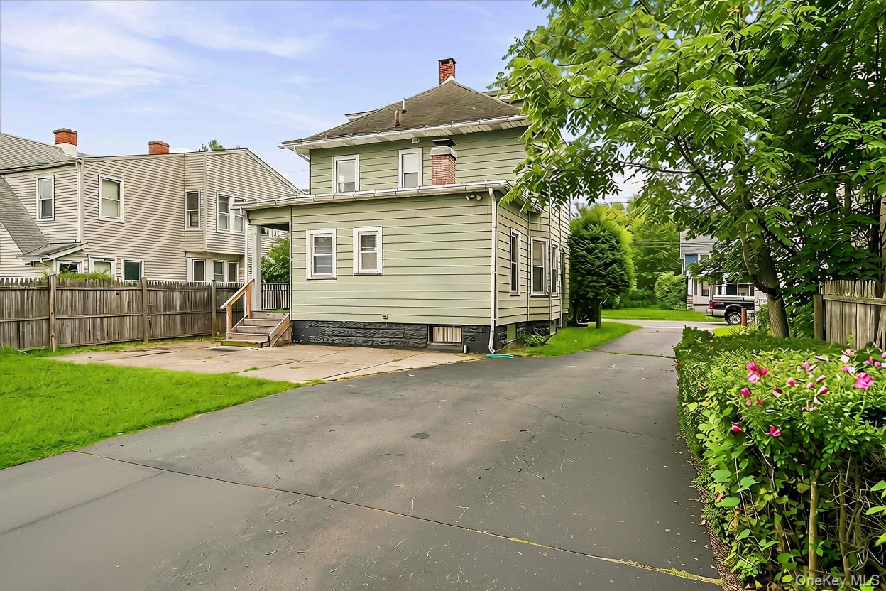 32 Kingston Avenue Property Photo 37