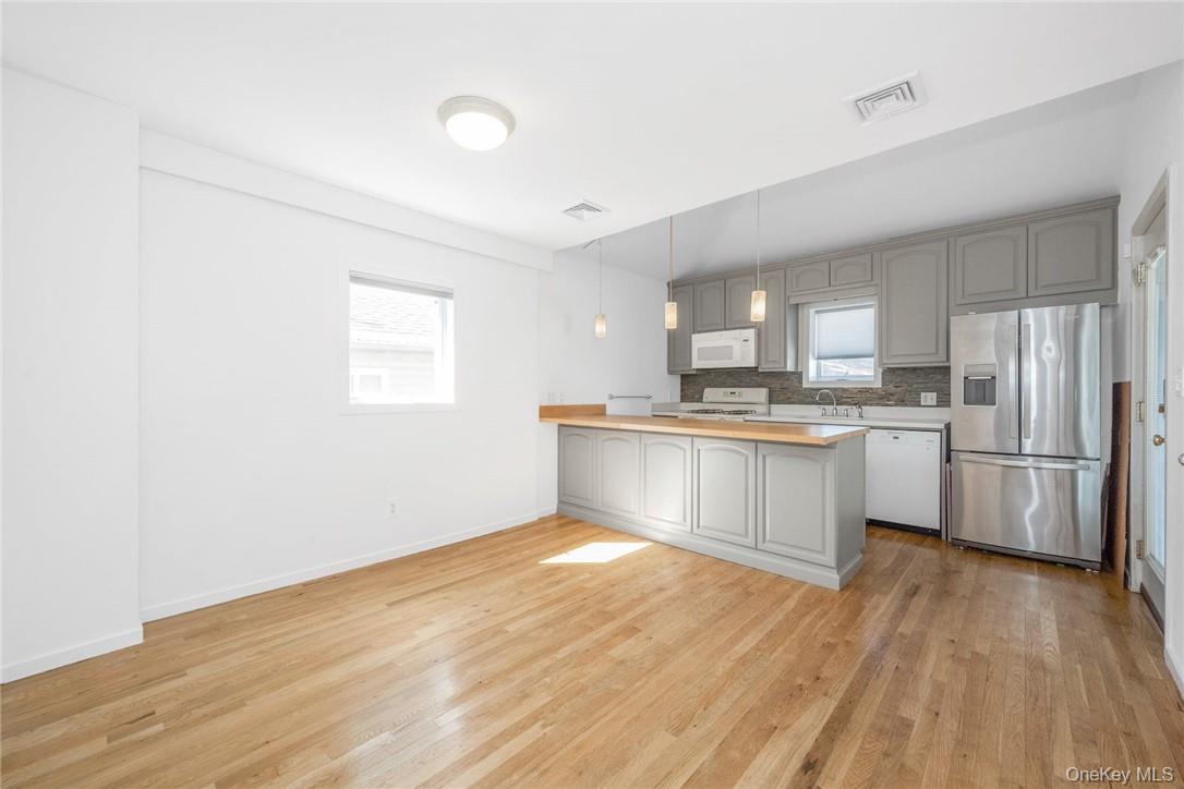 178d Edgewater Park D Property Photo 7