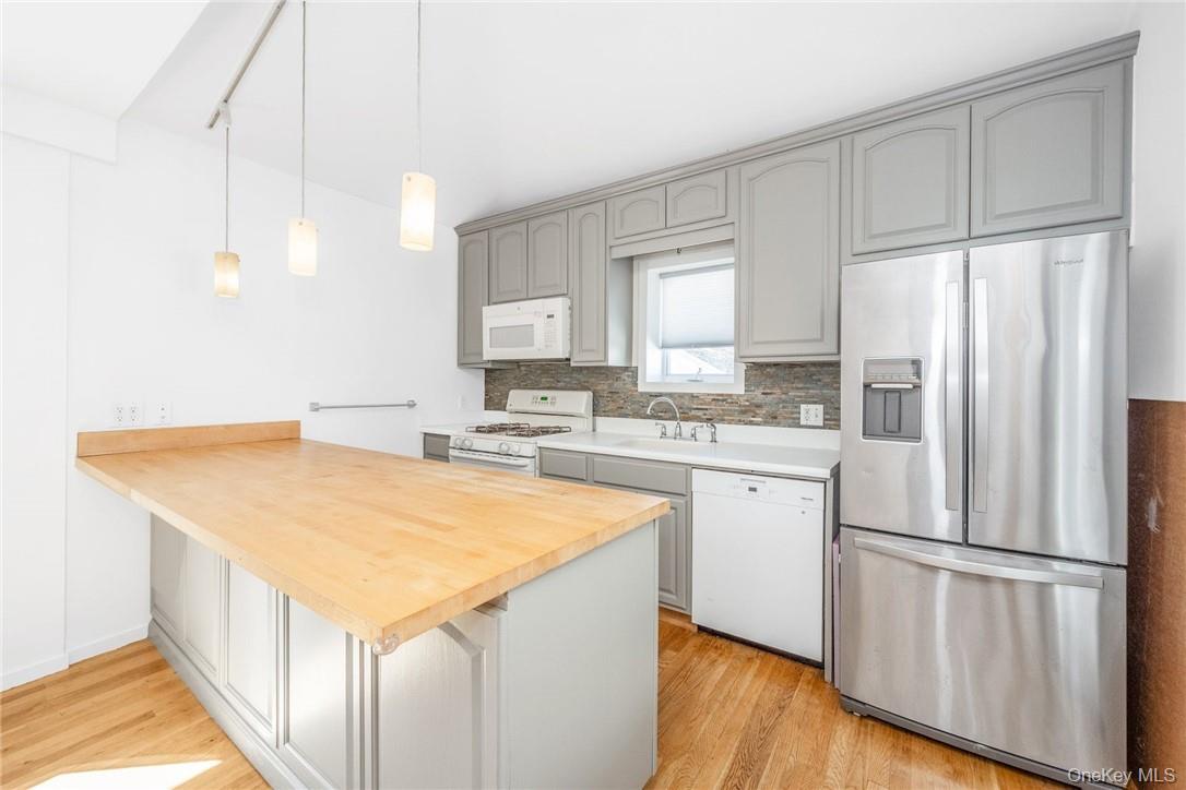 178d Edgewater Park D Property Photo 8