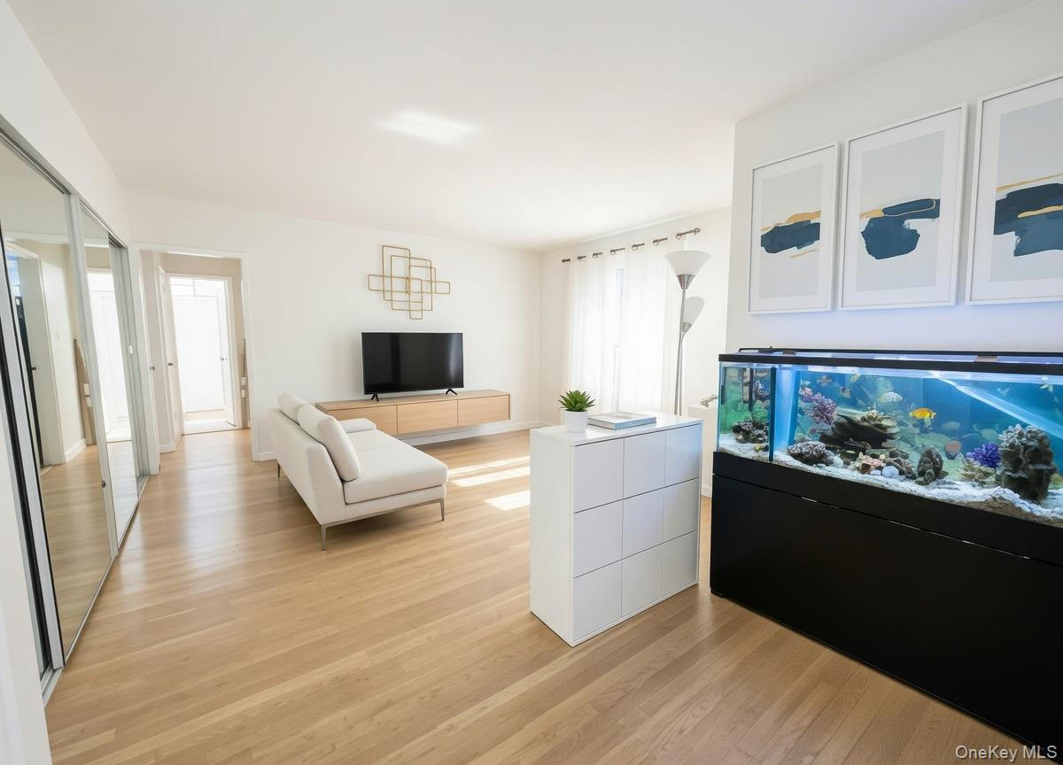 5621 Netherland Avenue 3c Property Photo 6