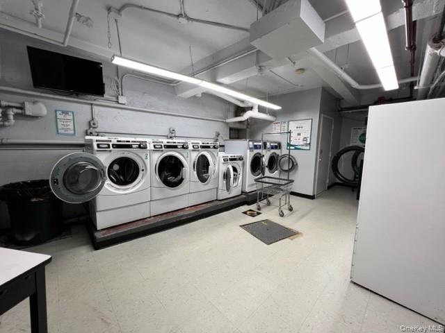 5621 Netherland Avenue 3c Property Photo 17