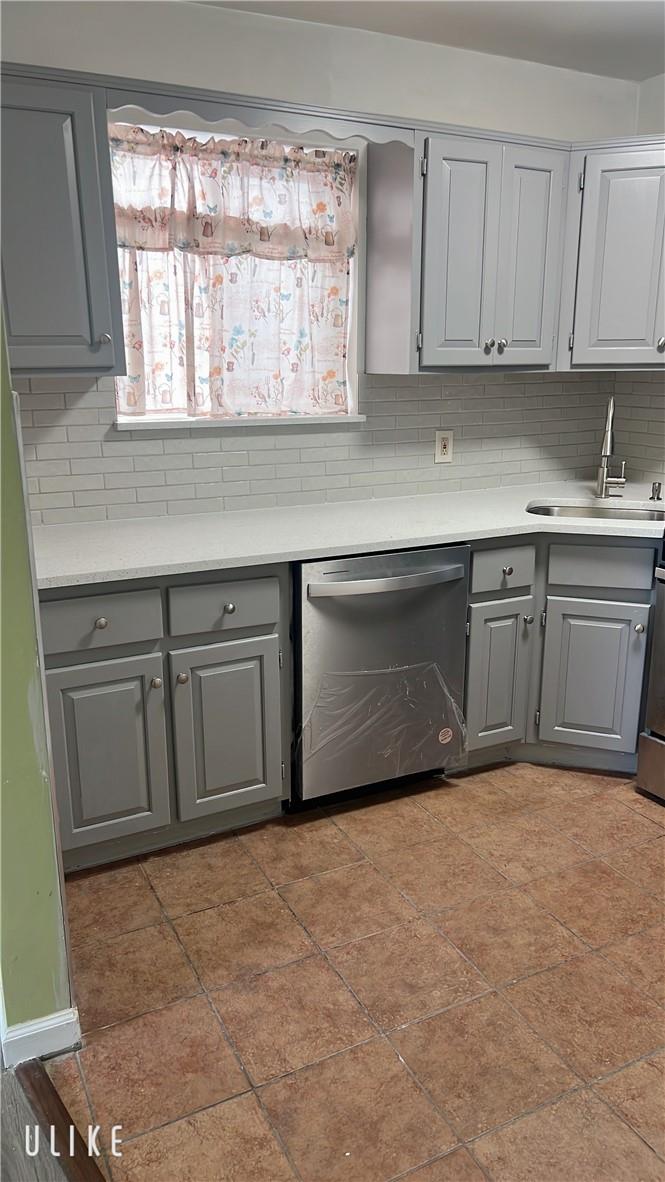 856 Van Nest Avenue Property Photo 8