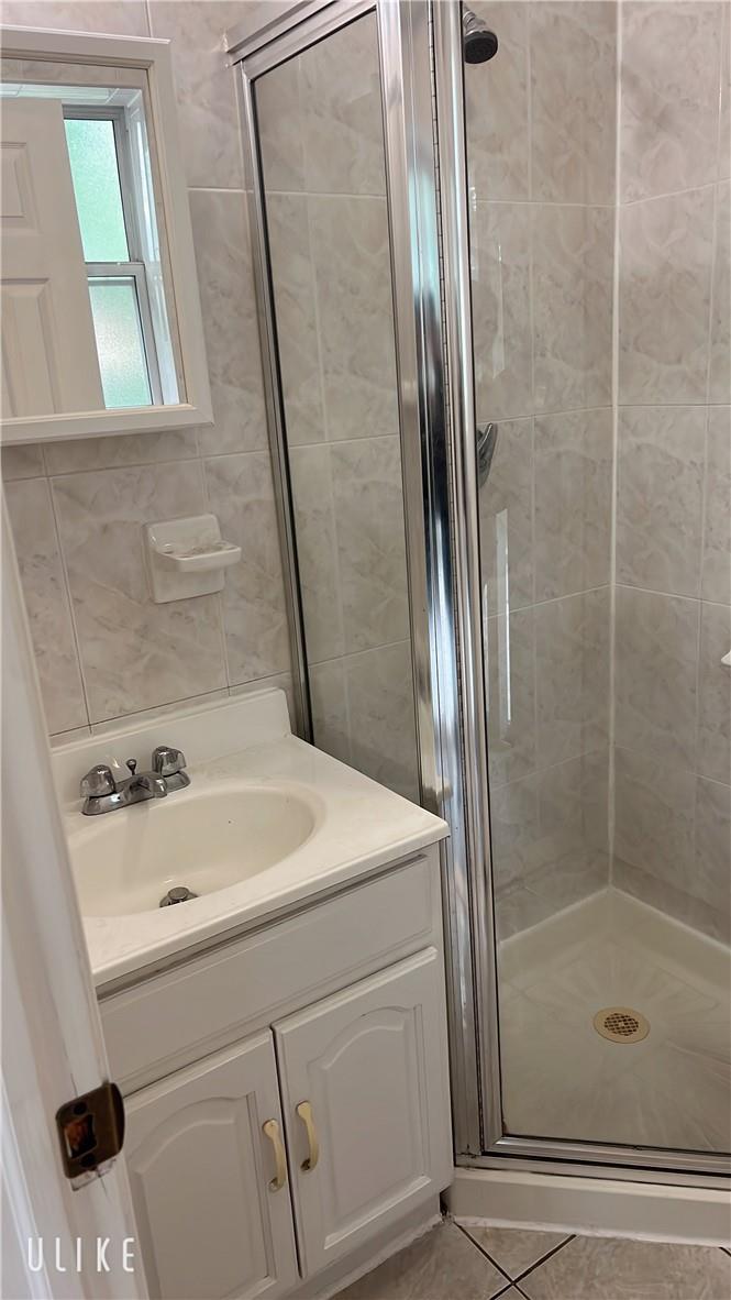 856 Van Nest Avenue Property Photo 11
