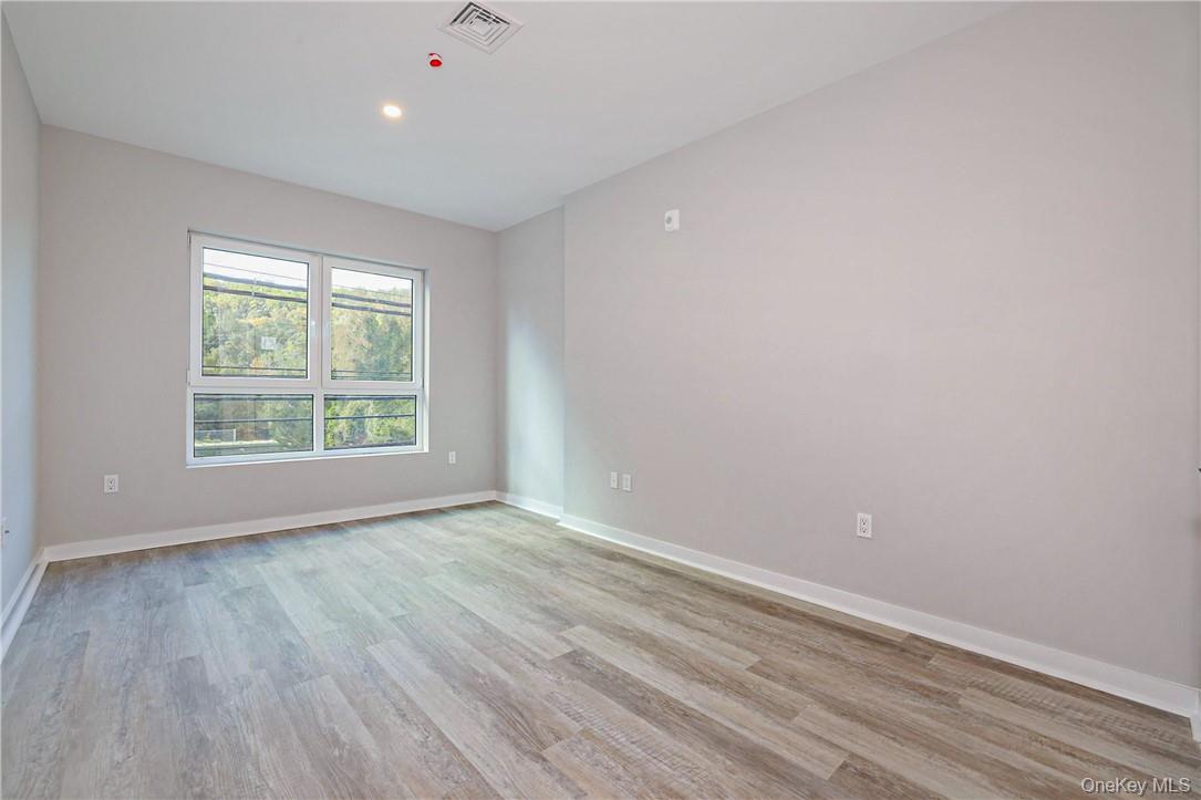 500 Commerce Street Property Photo 16