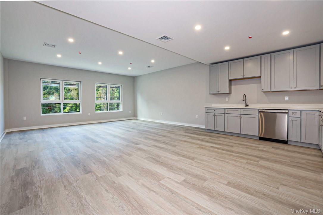 500 Commerce Street Property Photo 27