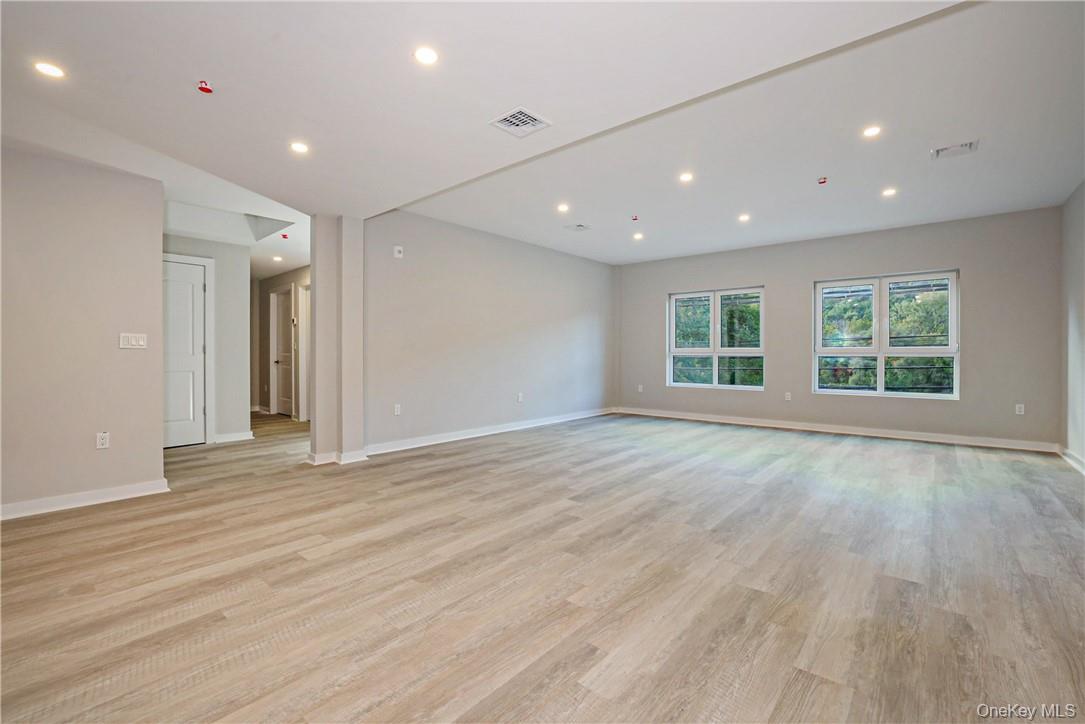 500 Commerce Street Property Photo 28