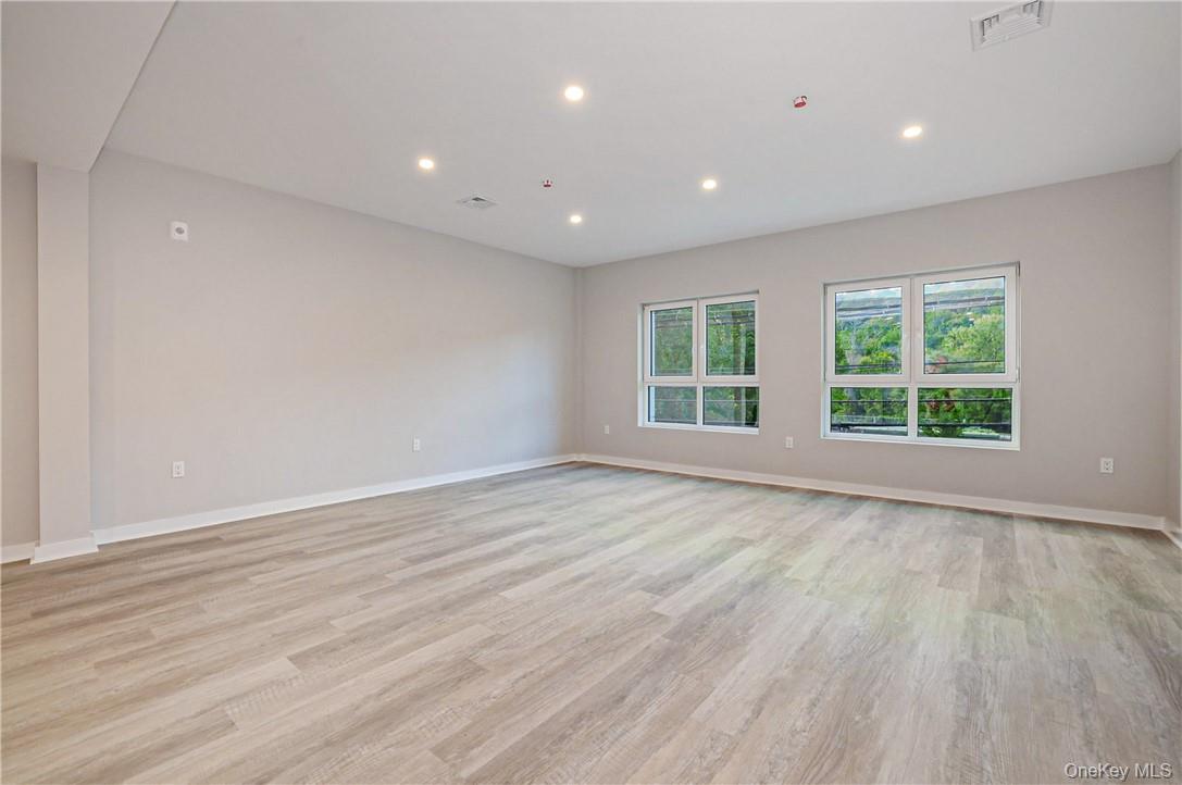 500 Commerce Street Property Photo 29