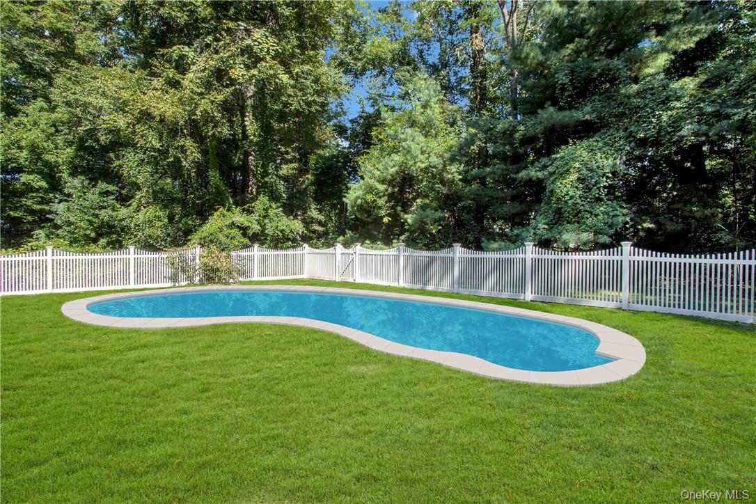 4 Deer Run Property Photo 24