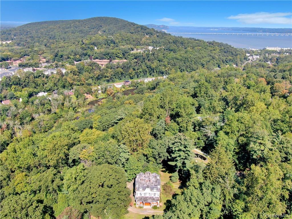 4 Deer Run Property Photo 32