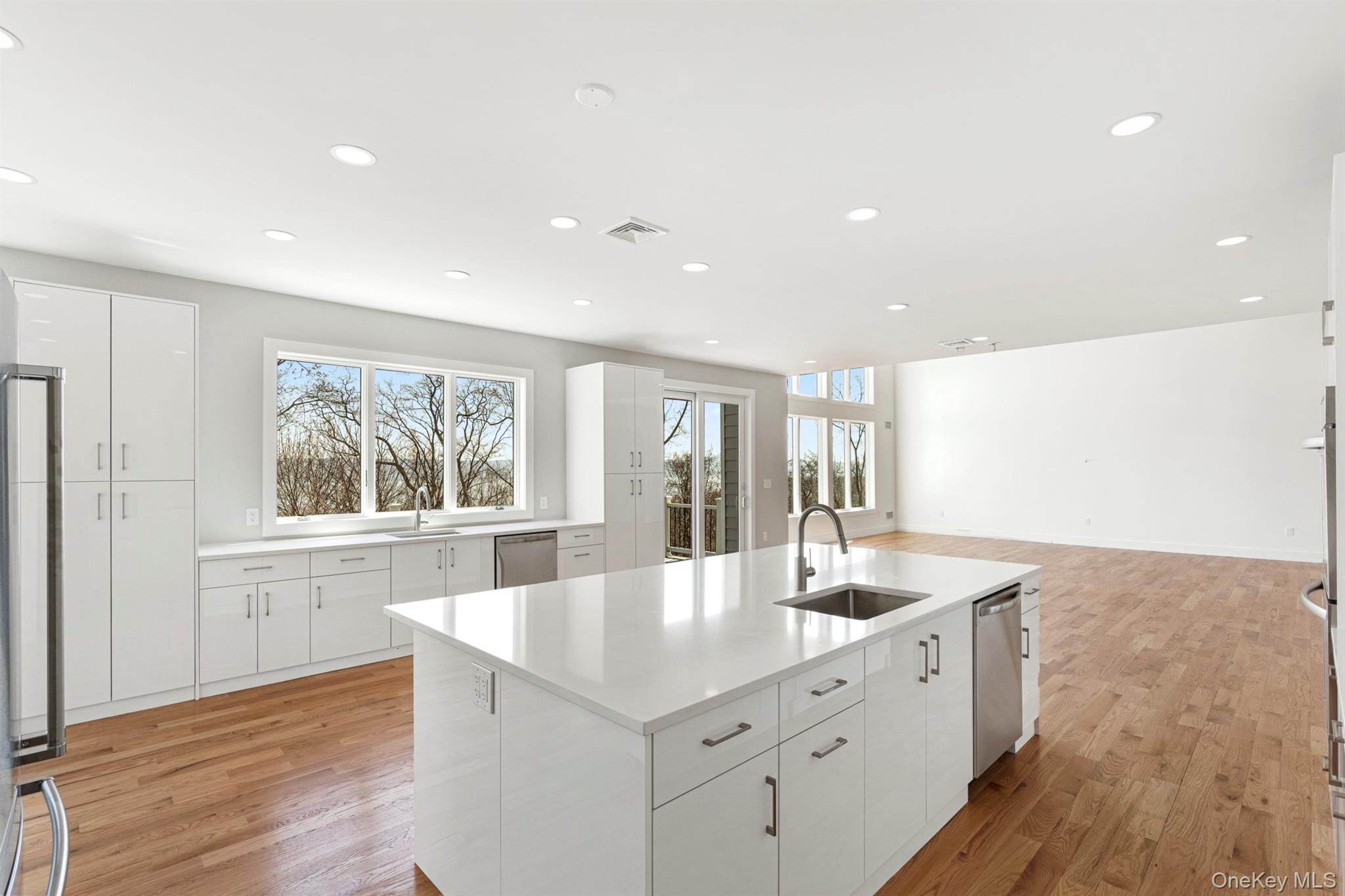 199 Tweed Boulevard Property Photo 13