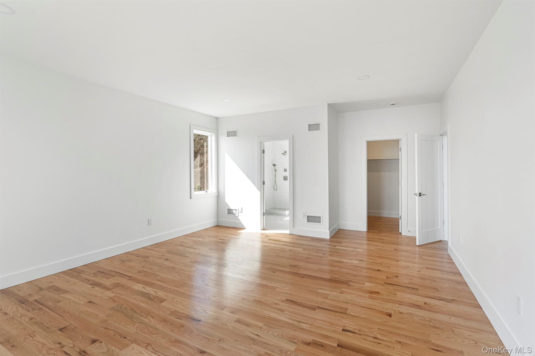 199 Tweed Boulevard Property Photo 24