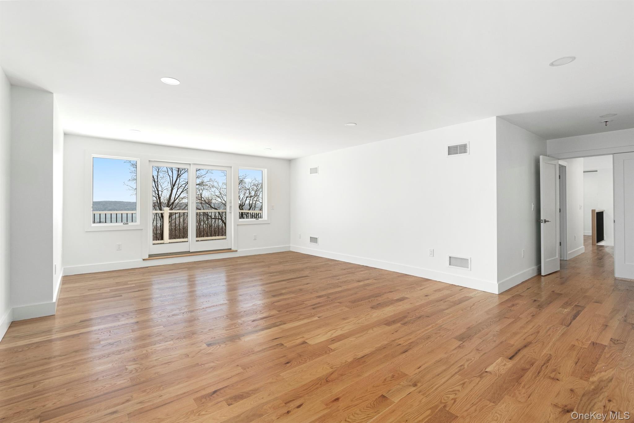 199 Tweed Boulevard Property Photo 26