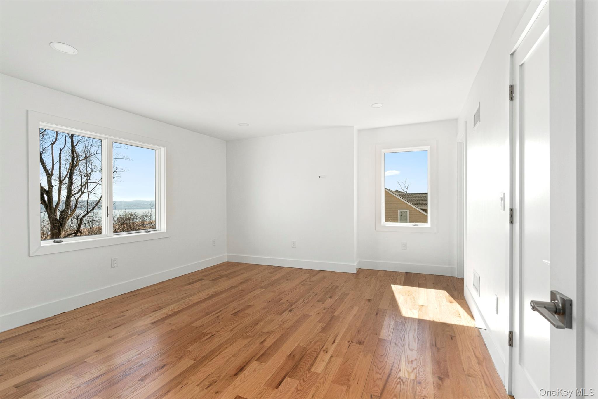 199 Tweed Boulevard Property Photo 32