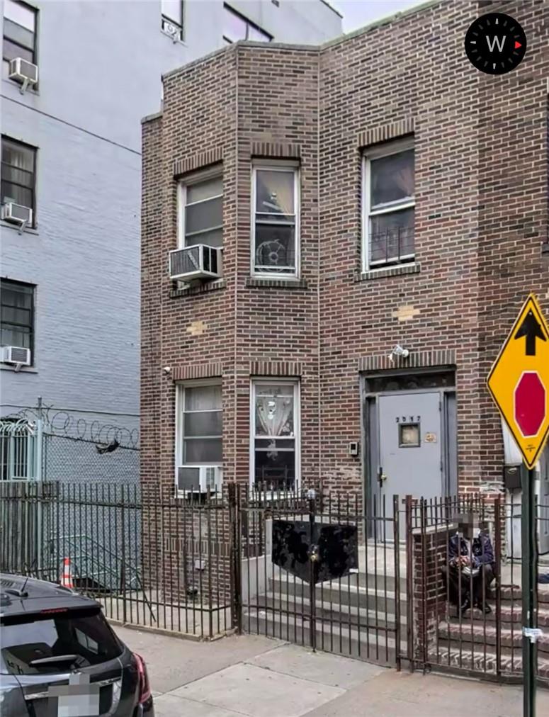 2017 Walton Avenue Property Photo 2