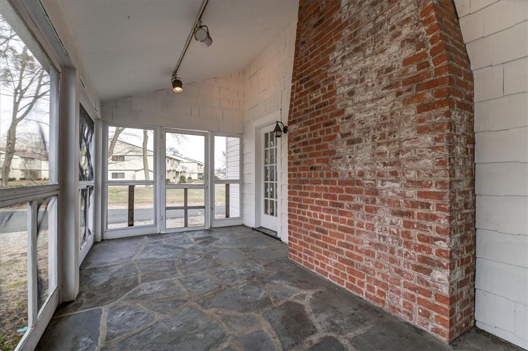 40 Route 9w Avenue Property Photo 30