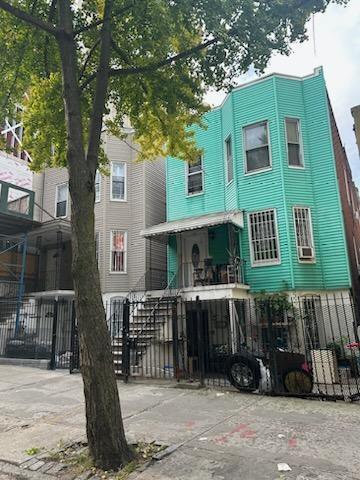 110 E 198th Street Property Photo 1