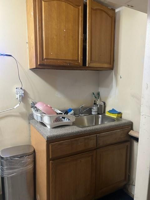 110 E 198th Street Property Photo 26