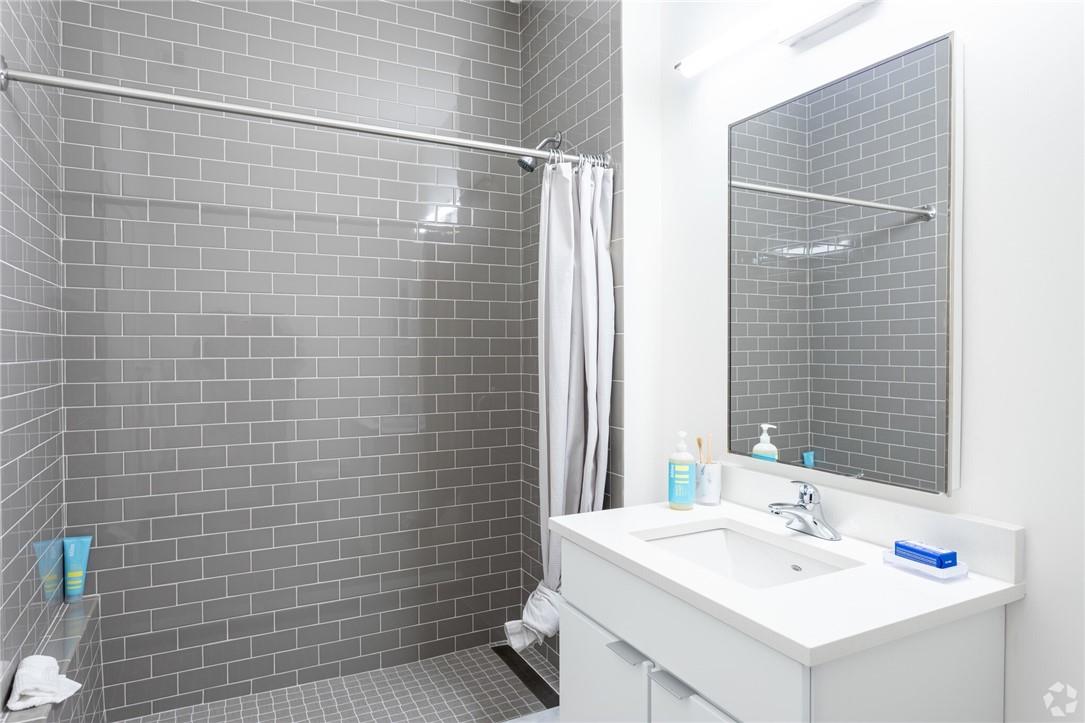 165 Huguenot Street 2d Property Photo 6