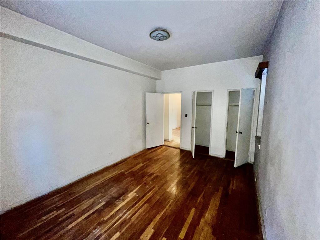 740 E 232nd Street Td Property Photo 5