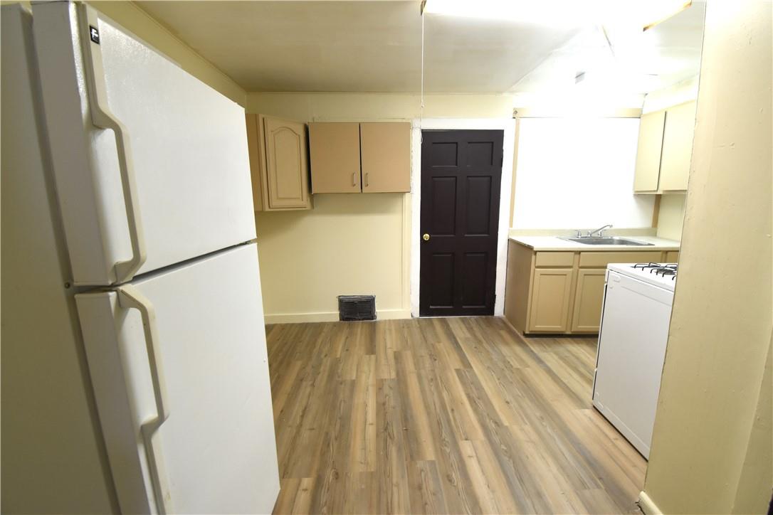 138 Front Street Property Photo 6