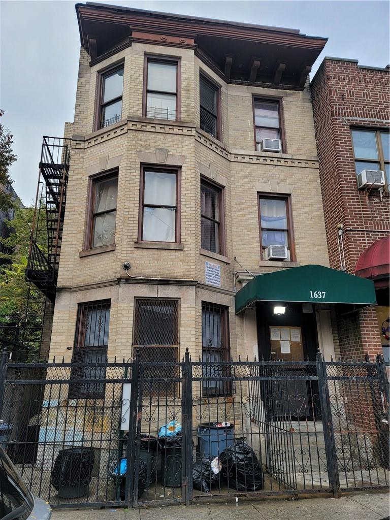 1637 Nelson Avenue Property Photo 1