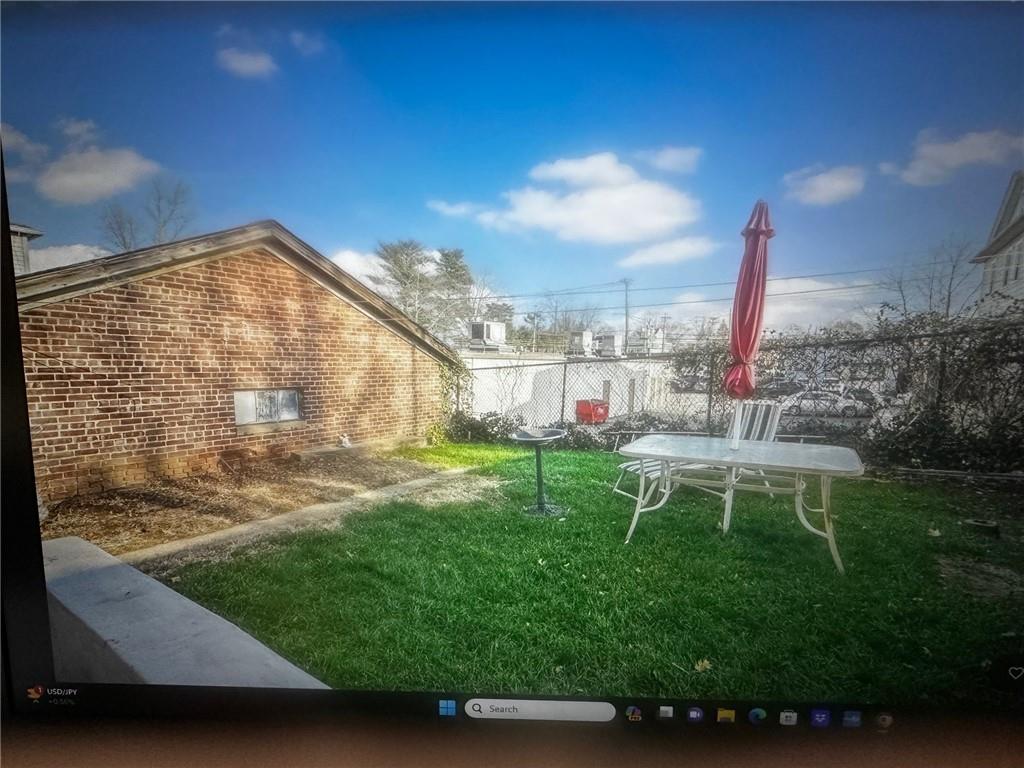 42 Lindsey Street Property Photo 5
