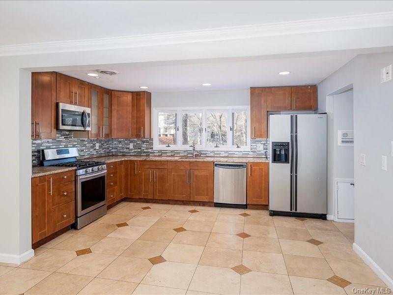 111 Montebello Road Property Photo 7