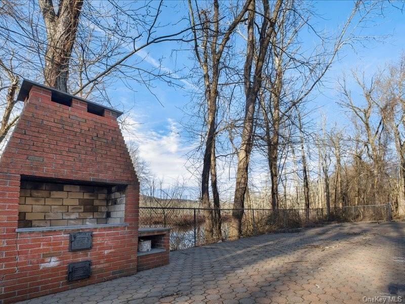 111 Montebello Road Property Photo 28