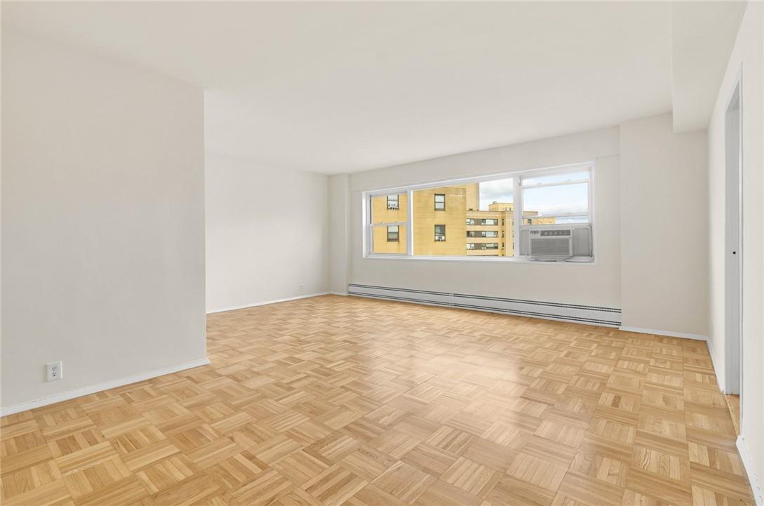 1 Fordham Hill Oval 16g Property Photo 1