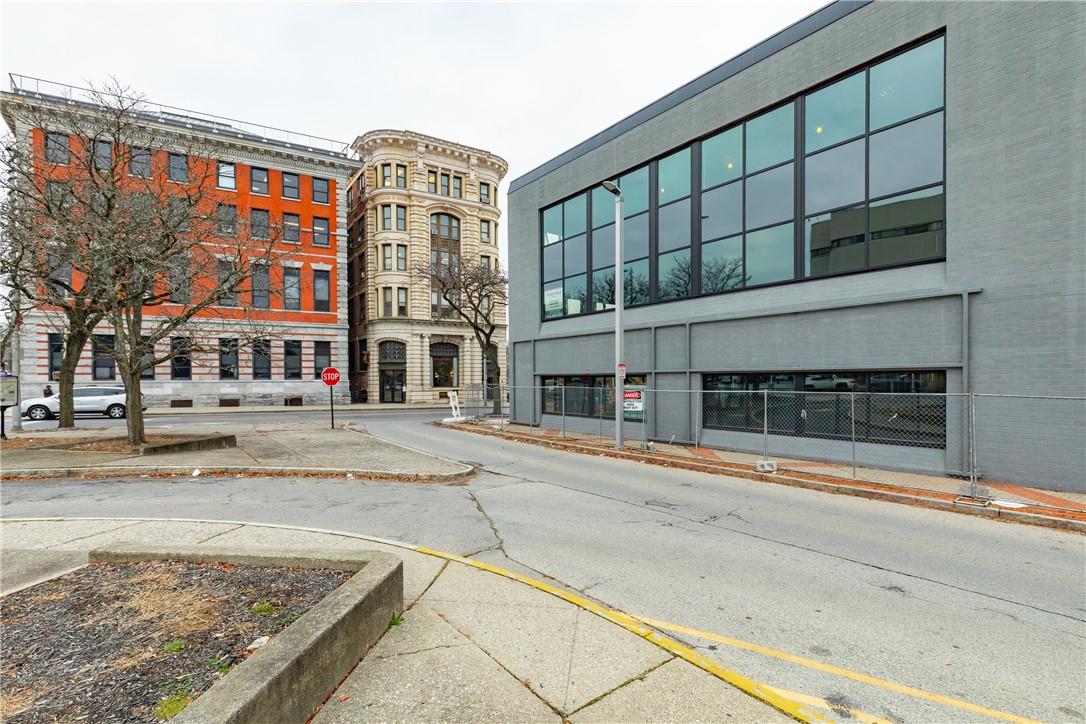 233 Main Street Property Photo