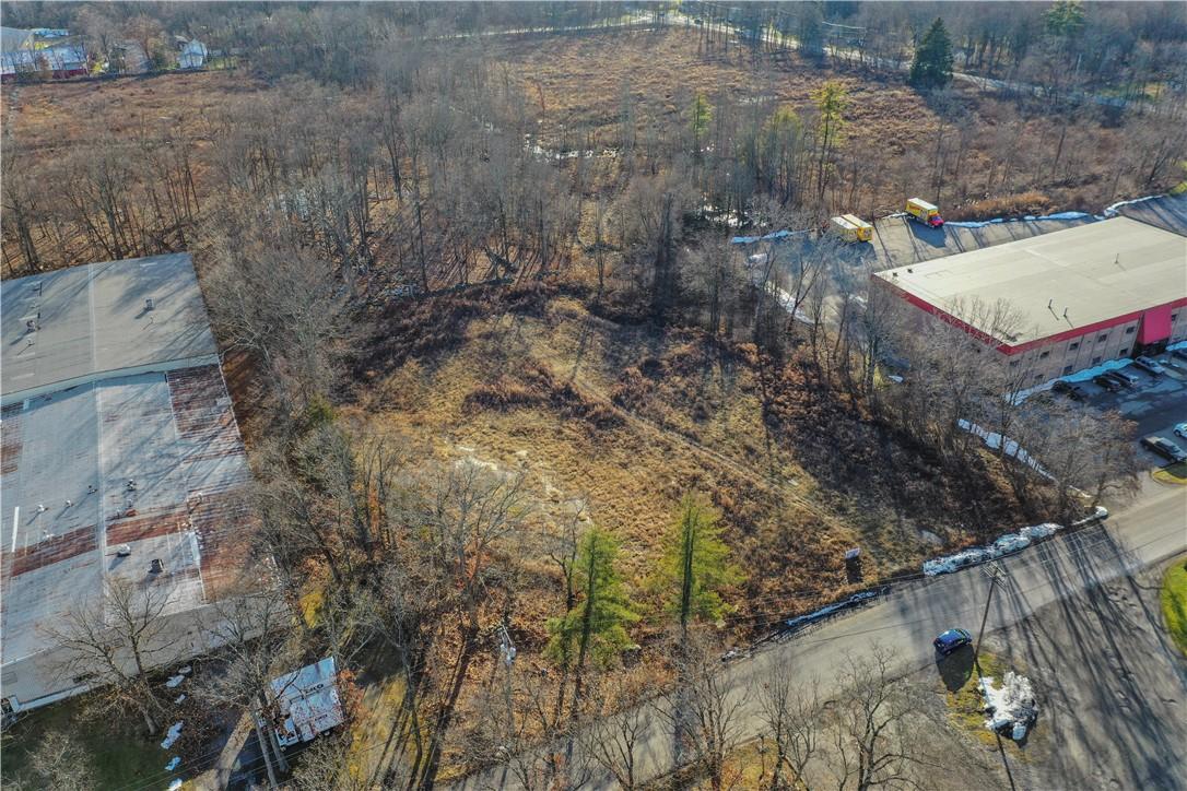 24 Jeanne Drive Property Photo 5