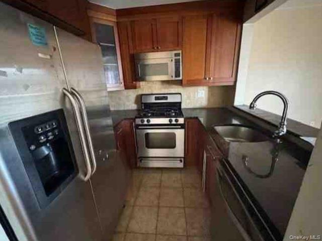 94-24 Magnolia Court 3a Property Photo 5