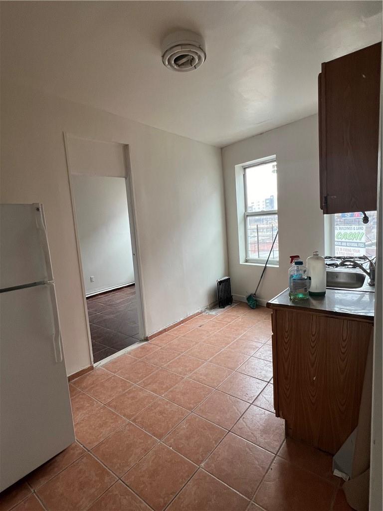 1898 Longfellow Avenue E3 Property Photo 2
