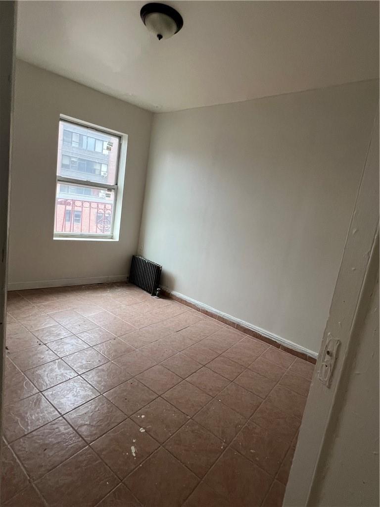 1898 Longfellow Avenue E3 Property Photo 4