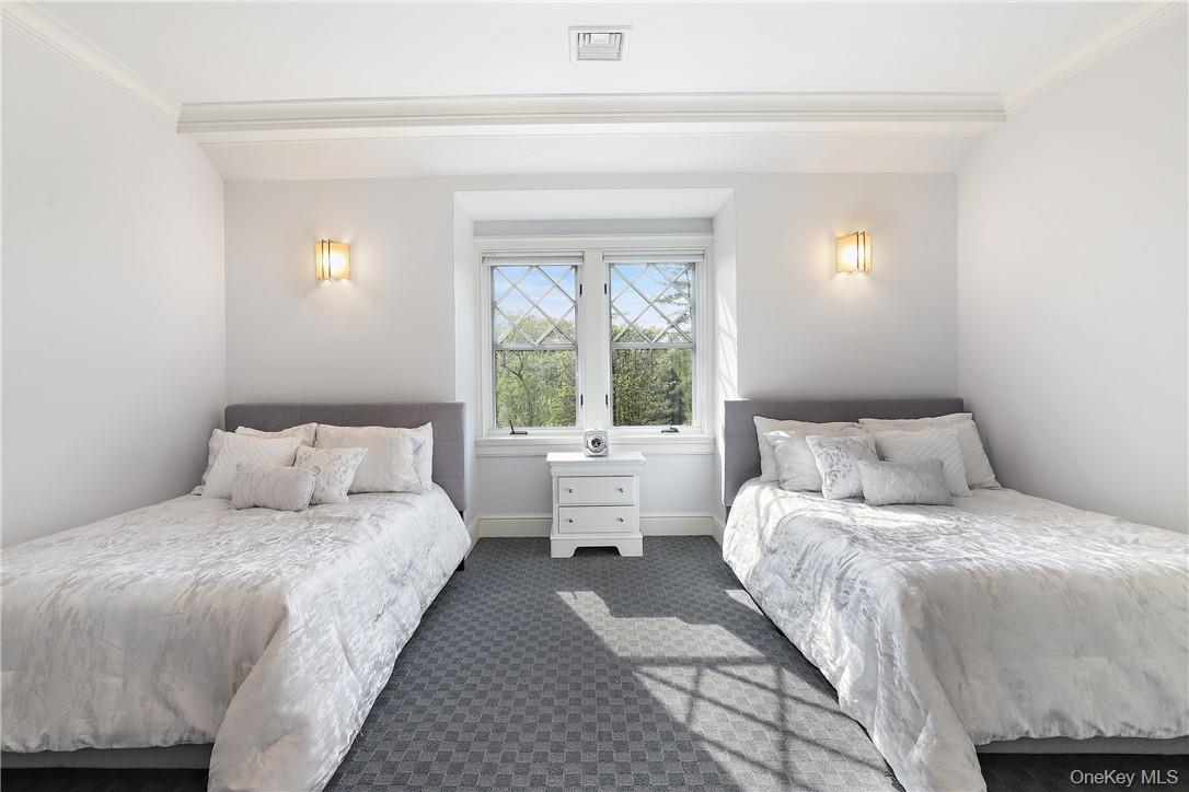9 Meadow Lane Property Photo 28