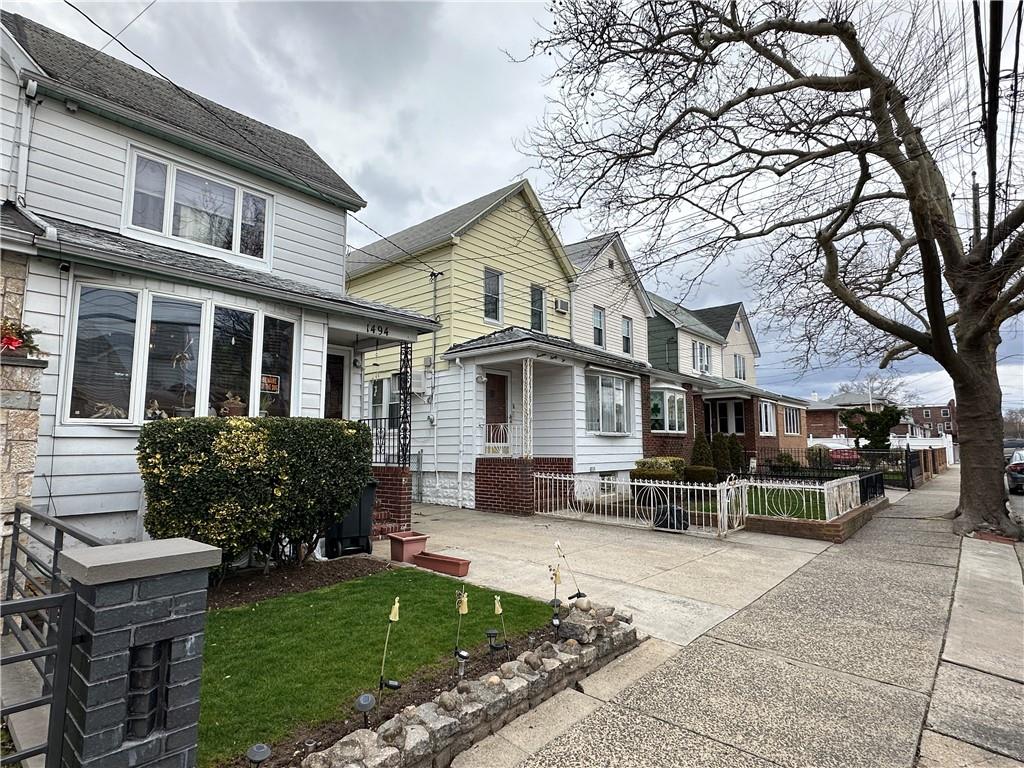 1494 E 58th Street Property Photo 4
