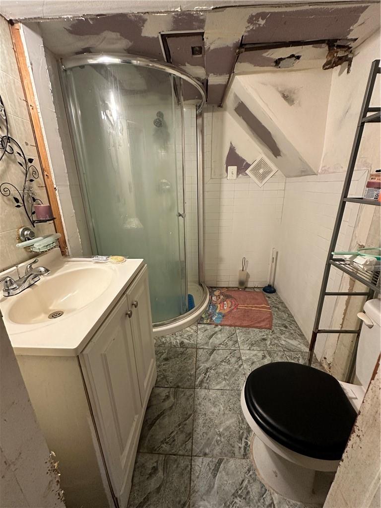 1494 E 58th Street Property Photo 19