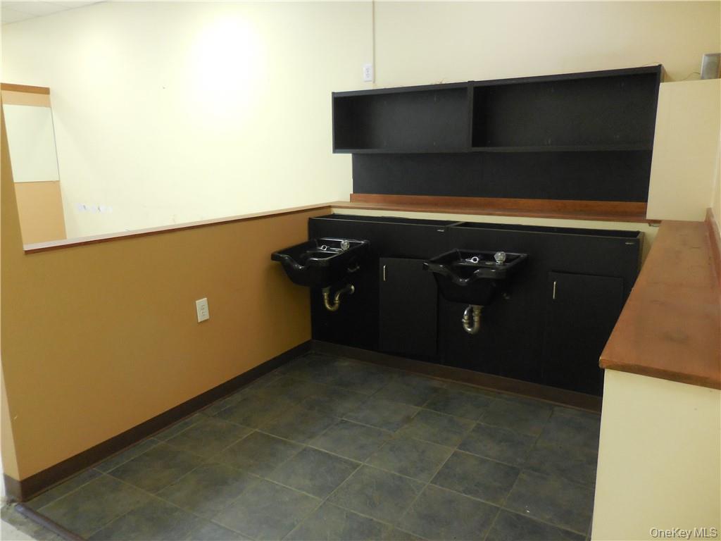 77 N Plank Road Property Photo 24