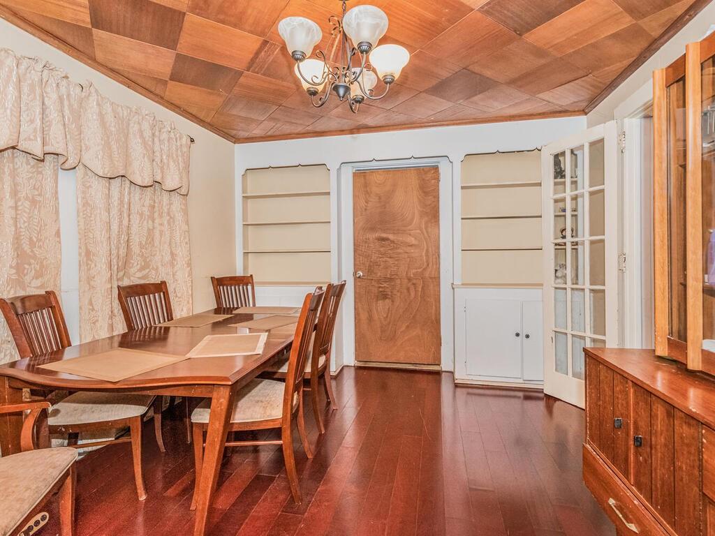 28 Lincoln Avenue Property Photo 6