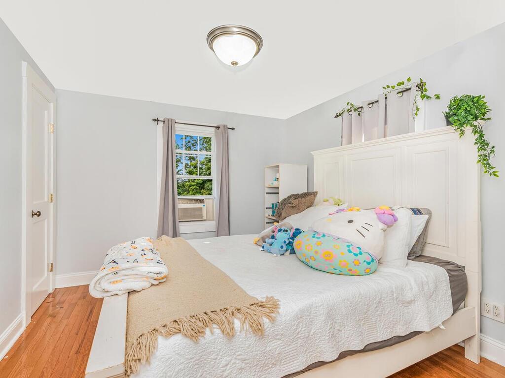 28 Lincoln Avenue Property Photo 7