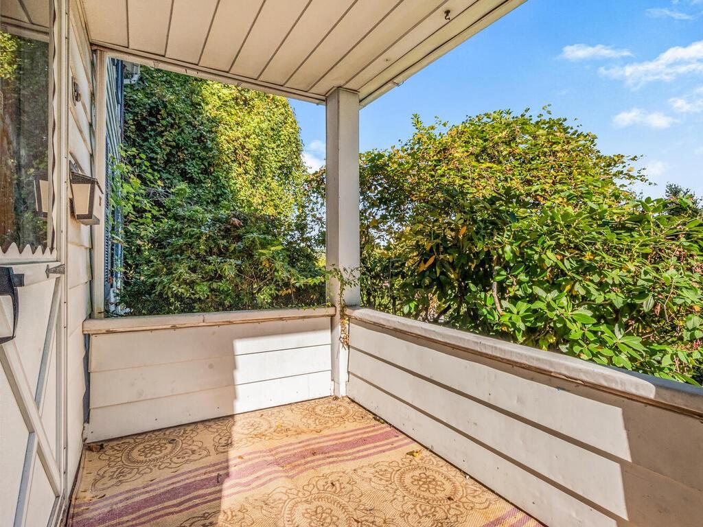 28 Lincoln Avenue Property Photo 16